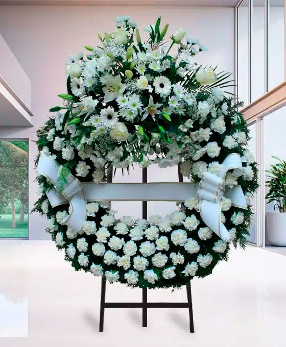 Corona Funeraria de claveles blancos para Velatori Hospital Hestia Balaguer